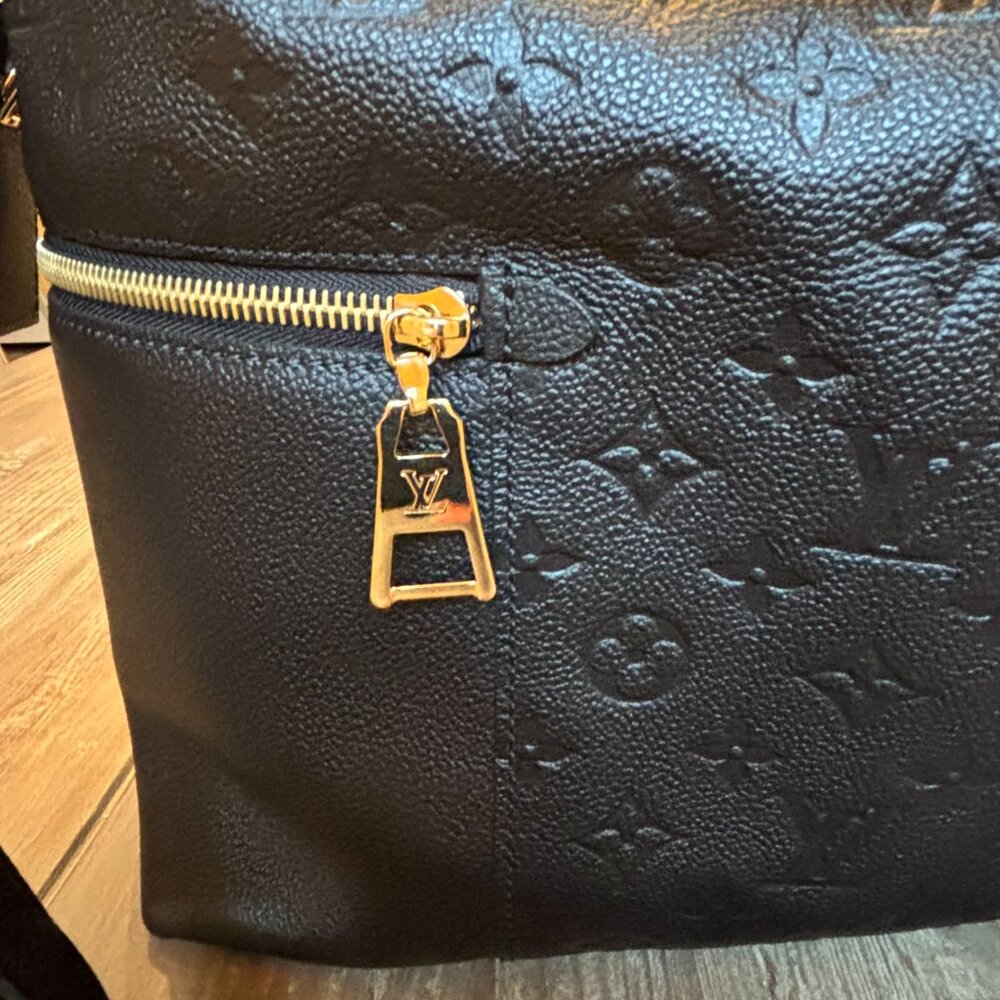 Like New Louis Vuitton Melie Black Leather Empreinte Monogram Shoulder Bag - Picture 5 of 10